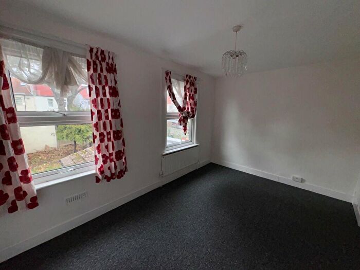 2 Bedroom Terraced House To Rent In Roman Road, Ilford, London, IG1