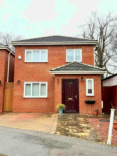 3 Bedroom Detached House To Rent In Gladbeck Way, Enfield, EN2