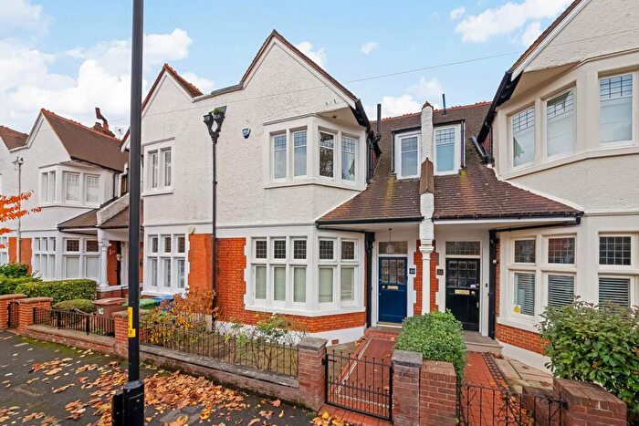 3 Bedroom House For Sale In Pickwick Road, Dulwich, SE21