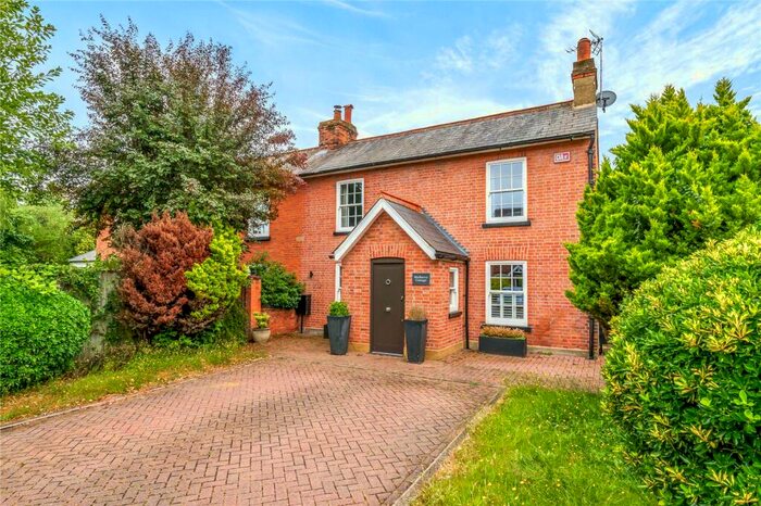 3 Bedroom House To Rent In Northfield Farm Mews, Cobham, KT11