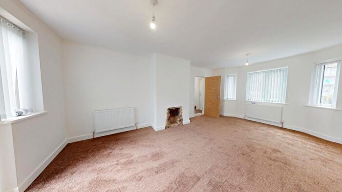 3 Bedroom Terraced House To Rent In King Lane, Moortown, Leeds, LS17