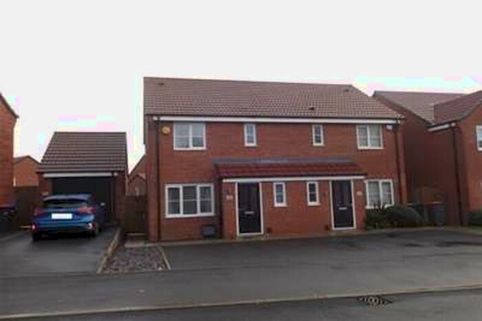 3 Bedroom House To Rent In Spitfire Way, Hucknall, NG15