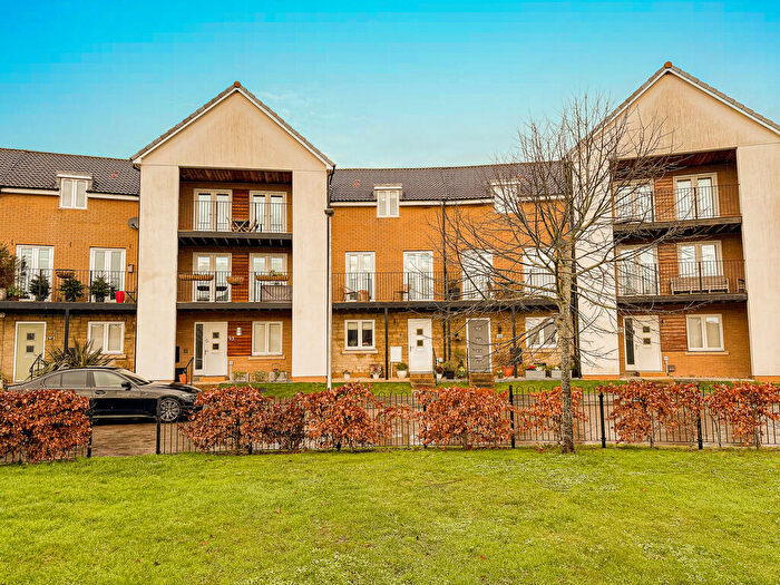 4 Bedroom Town House For Sale In Admiral Way, Exeter, EX2