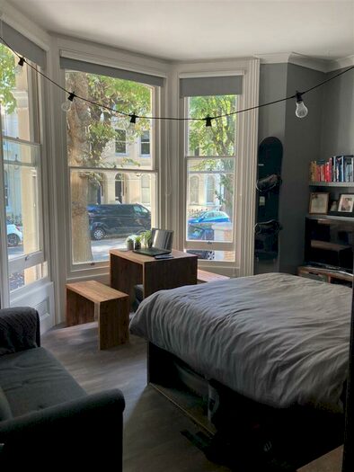 Flat To Rent In St. Aubyns, Hove, BN3