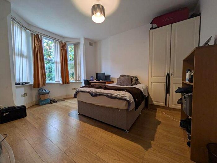 6 Bedroom House To Rent In Willoughby Avenue, Nottingham, NG7
