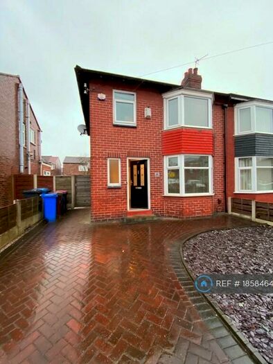 3 Bedroom Semi-Detached House To Rent In Oakland Avenue, Salford, M6
