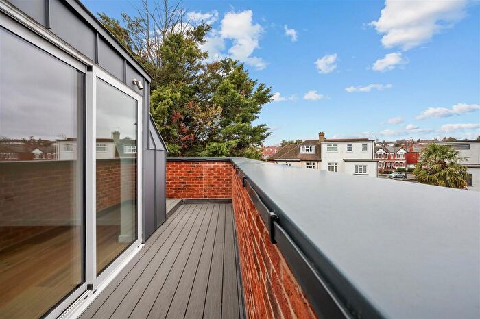 1 Bedroom Flat For Sale In Pound Lane, London, NW10
