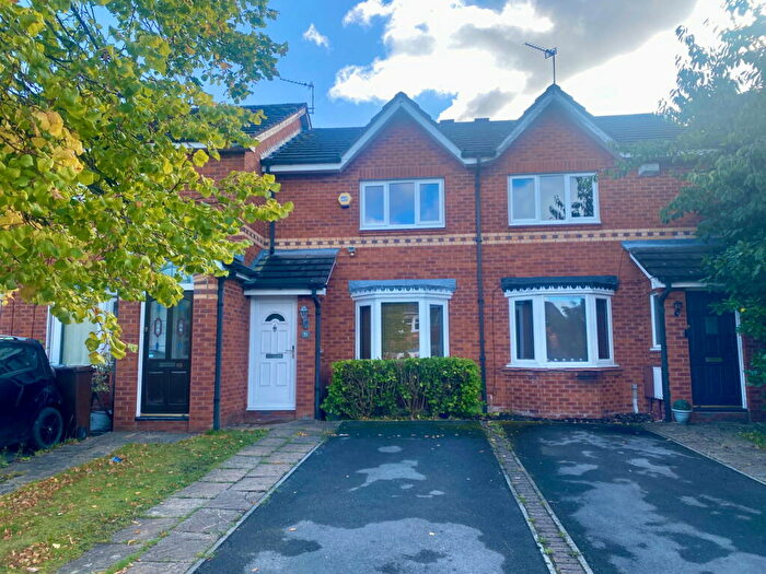 2 Bedroom Mews For Sale In Petworth Close, Sharston, M22