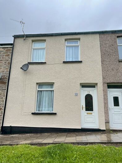 3 Bedroom Terraced House To Rent In Feeder Row, NP11