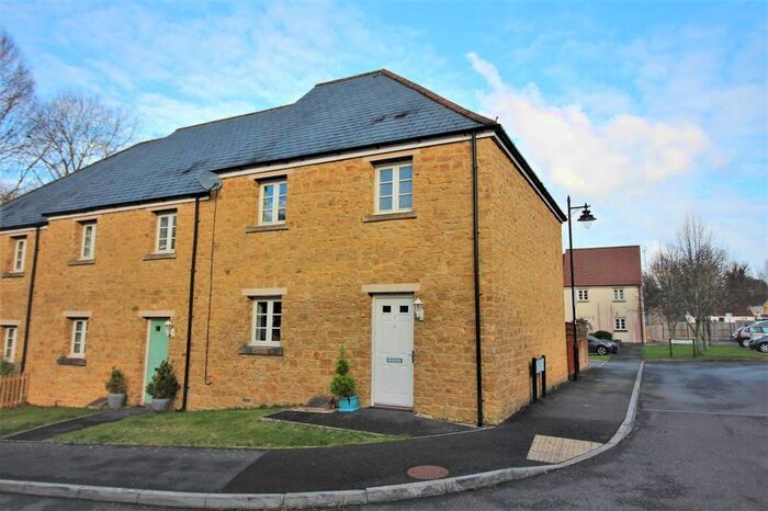 3 Bedroom End Of Terrace House For Sale In Mill Lane, Crewkerne TA18