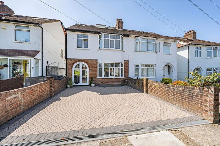 4 Bedroom Semi-Detached House For Sale In Chestnut Grove, Old Isleworth, TW7