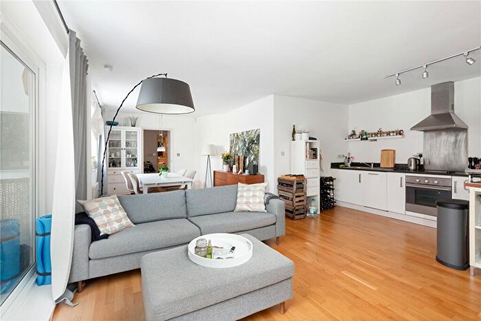 2 Bedroom Apartment To Rent In Liverpool Road, London, N1