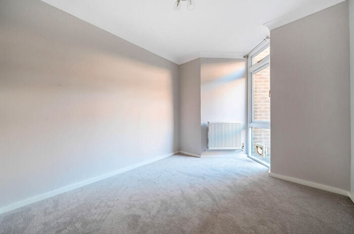 2 Bedroom Flat For Sale In Durham Road, Sidcup, DA14