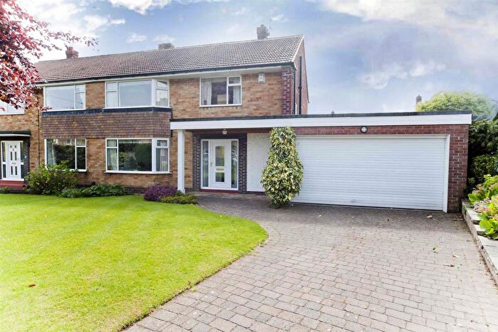 3 Bedroom Semi-Detached House For Sale In Warwick Grove, Hartlepool, TS26