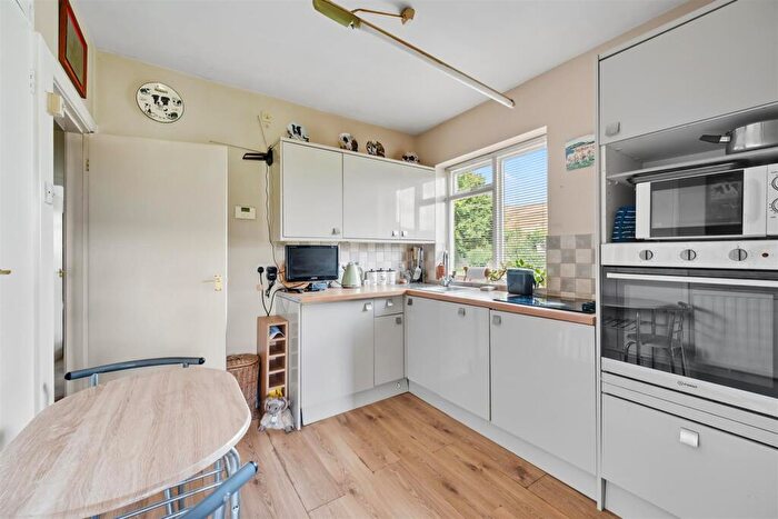 2 Bedroom Detached Bungalow For Sale In Edale, Hope Valley, S33