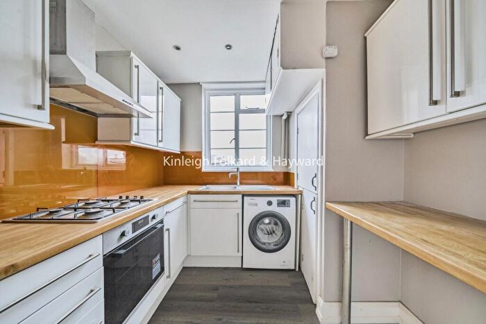 3 Bedroom Flat To Rent In Crouch End Hill, London, N8