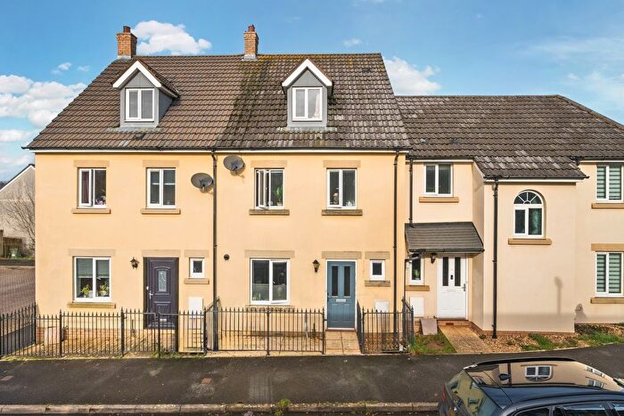 4 Bedroom Town House For Sale In Culm Close, Bideford, Devon, EX39