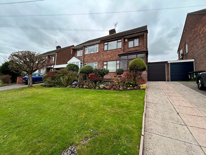 3 Bedroom Semi-Detached House For Sale In Claverdon Road, Coventry, CV5