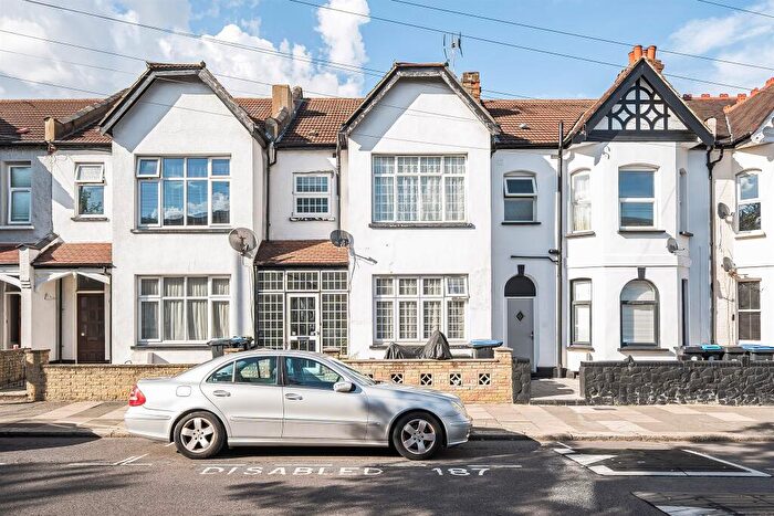4 Bedroom Terraced House For Sale In Tottenhall Road, London, N13