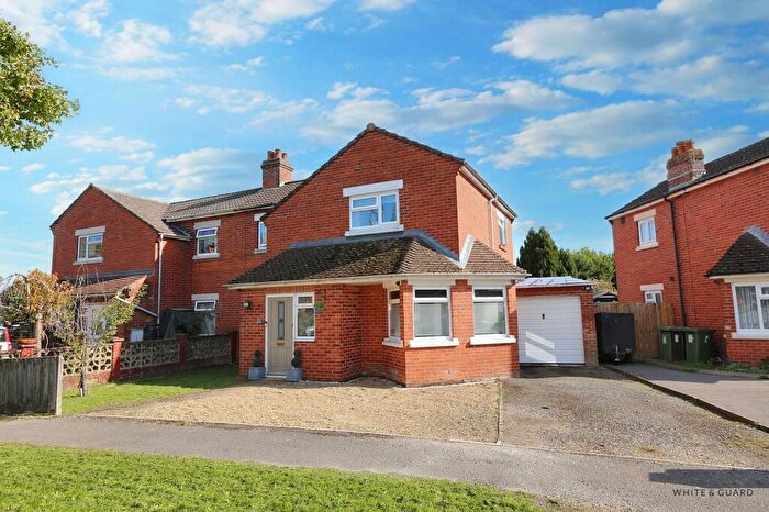 3 Bedroom Semi-Detached House For Sale In Milton Road, Boyatt Wood, Eastleigh, SO50
