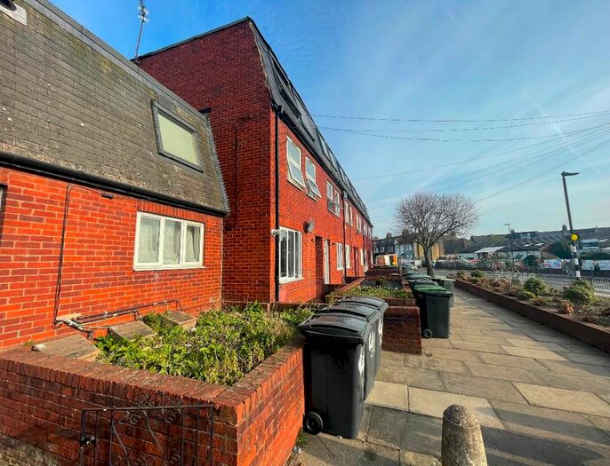 1 Bedroom Flat To Rent In Woodlands Park Road, London, N15