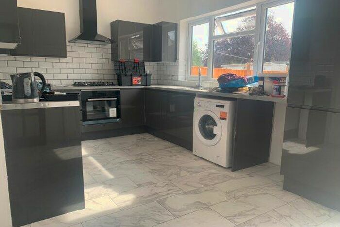 3 Bedroom Property To Rent In Ashurst Drive, Ilford, IG2