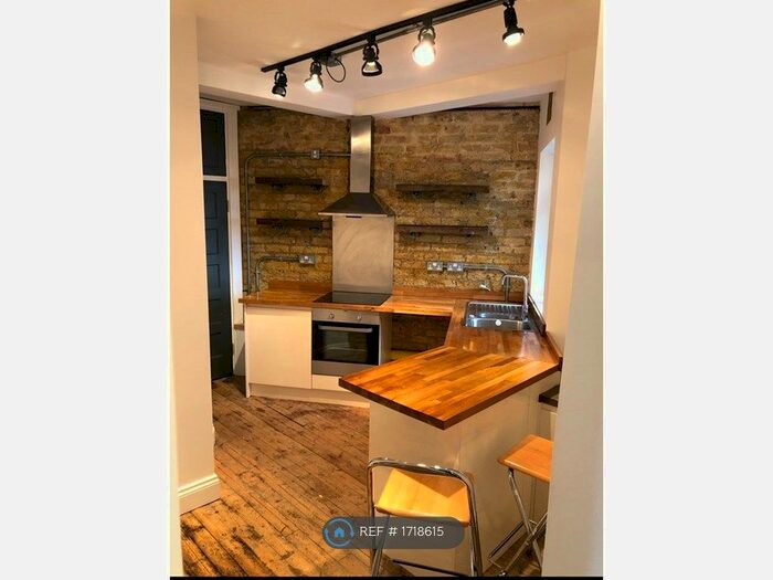 1 Bedroom Flat To Rent In Broadway West, Leigh On Sea, SS9