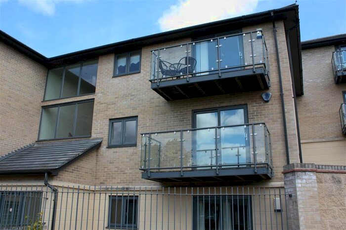 2 Bedroom Flat To Rent In Waters Meet, Huntingdon, PE29