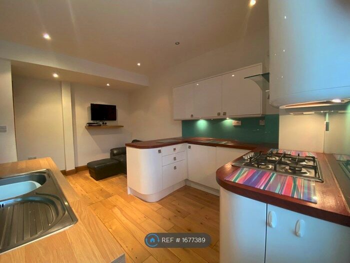 1 Bedroom Flat To Rent In Garry Street, Glasgow, G44