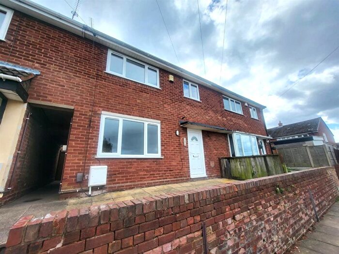 3 Bedroom Terraced House To Rent In , Central Drive Dudley, DY3