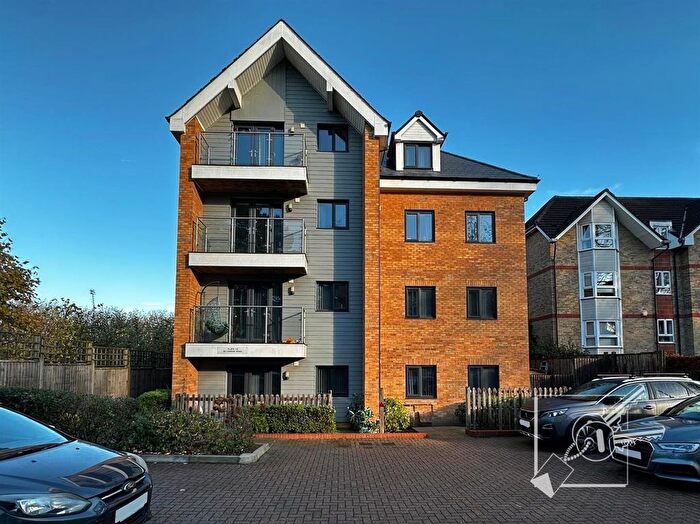2 Bedroom Flat To Rent In Christmas Lodge, London Road, Maidstone, ME16