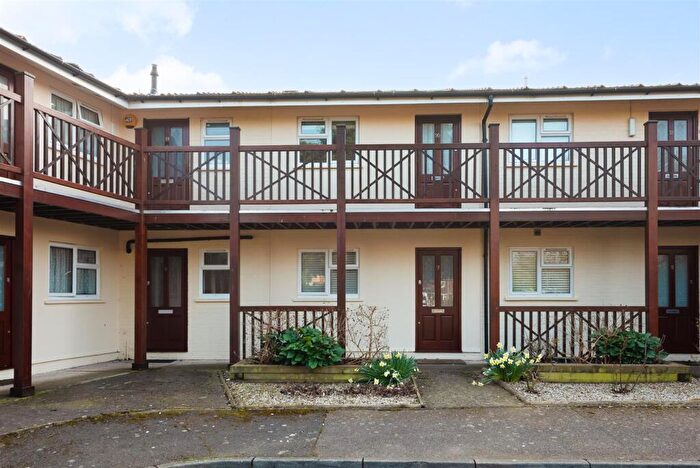 1 Bedroom Flat To Rent In The Oaks, St. Nicholas At Wade, CT7