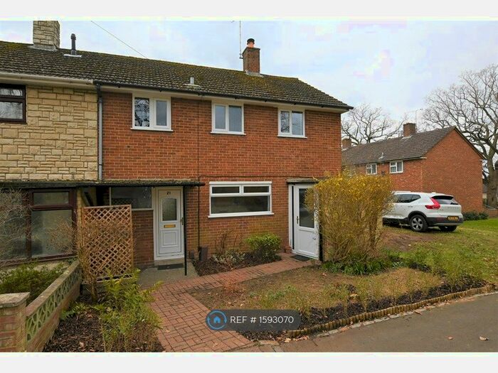 3 Bedroom Semi-Detached House To Rent In Greywell Avenue, Southampton, SO16