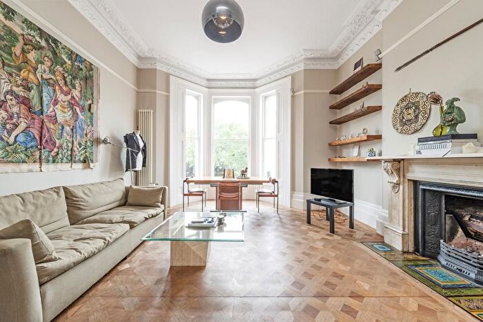 2 Bedroom Flat To Rent In Ladbroke Grove, London, W11