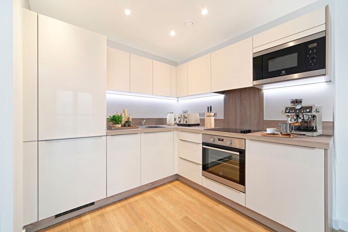 1 Bedroom Flat For Sale In Elmira Street, London, SE13