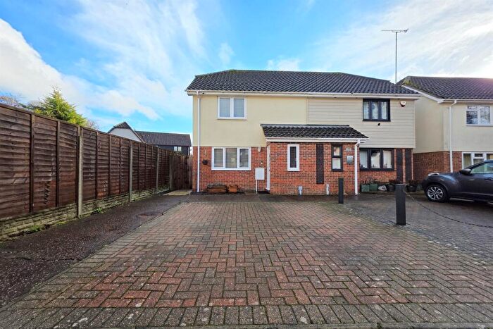 2 Bedroom Semi Detached House For Sale In Megs Way, Braintree, CM7