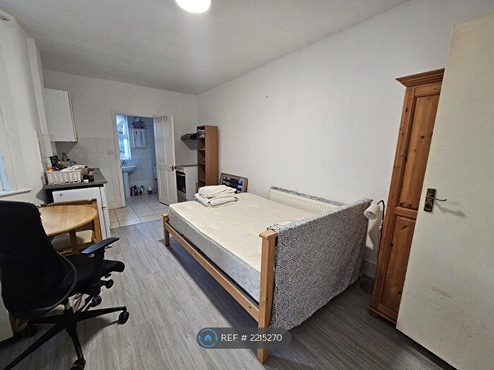 Studio To Rent In Trehurst Street, London, E5