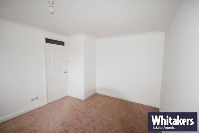 2 Bedroom Apartment To Rent In High Trees Mount, Sutton, HU8