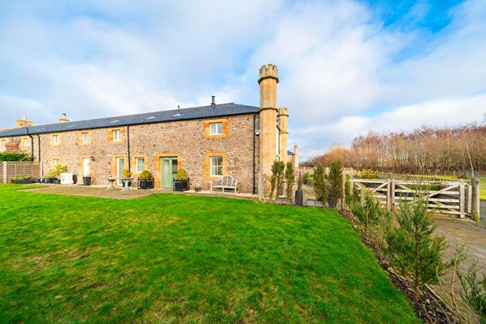 4 Bedroom Barn Conversion For Sale In Inchrye Steadings, Lindores, KY14