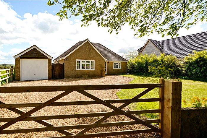 3 Bedroom Bungalow To Rent In Little Preston, Daventry, Northamptonshire, NN11