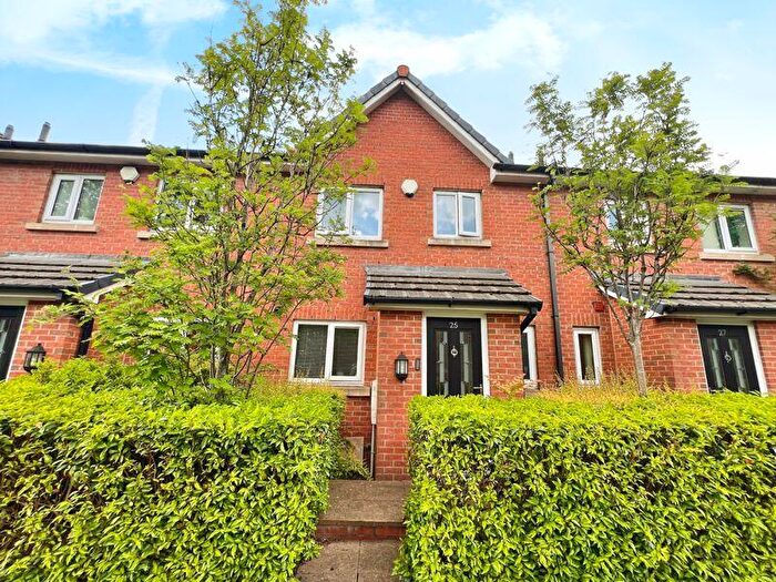 3 Bedroom Town House To Rent In Thicketford Road, Tonge Moor, Bolton, BL2