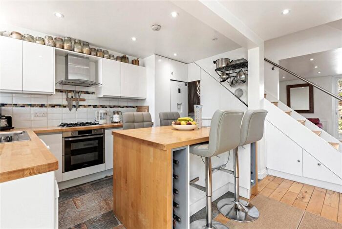 3 Bedroom Property For Sale In Dunston Road, SW11