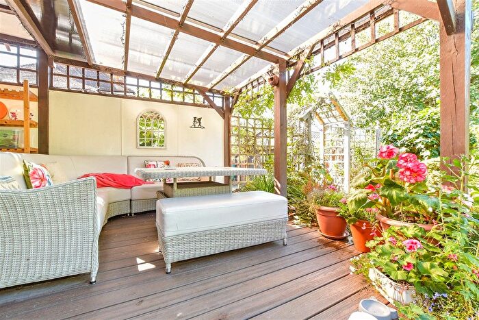 4 Bedroom Detached House For Sale In Birchwood Avenue, Southborough, Kent, TN4