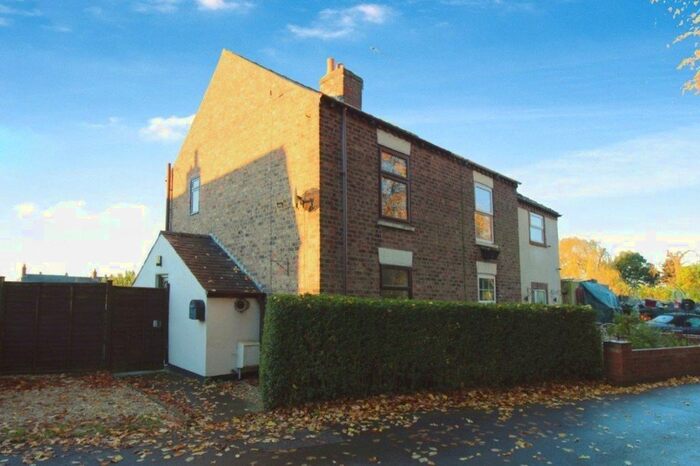 2 Bedroom Semi-Detached House For Sale In Grange Road, West Cowick, DN14