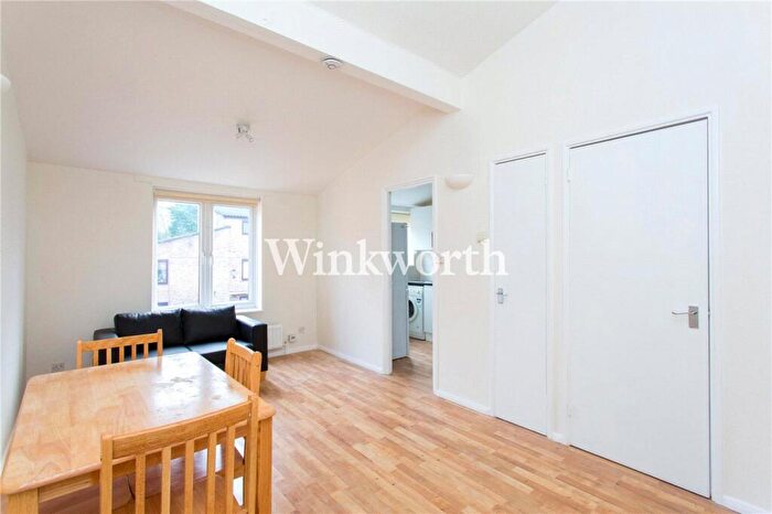 1 Bedroom Apartment To Rent In Woodburn Close, London, NW4