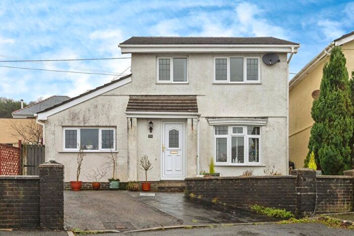 3 Bedroom Detached House For Sale In Erw Non, Llannon, Llanelli, SA14
