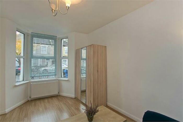 1 Bedroom Flat To Rent In Astbury Road, Peckham, SE15