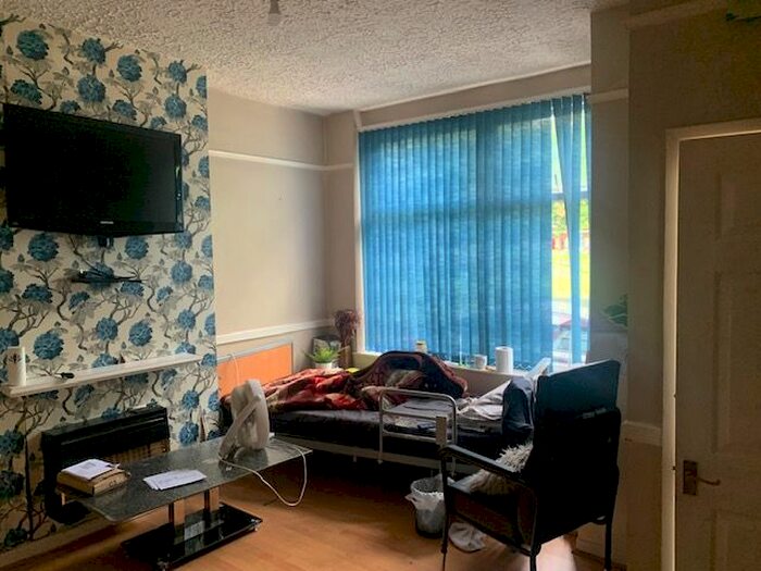 3 Bedroom End Of Terrace House To Rent In Russell Street, Manchester, M16