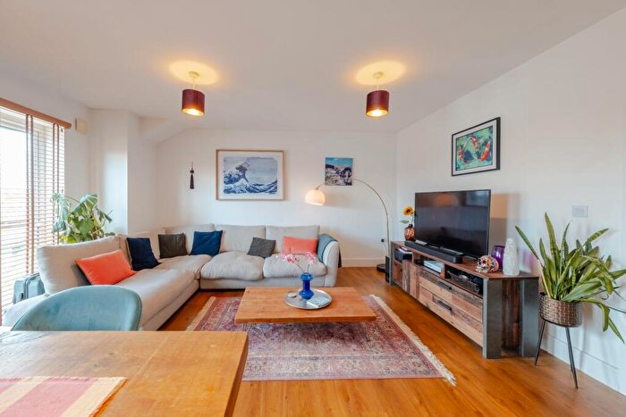 2 Bedroom Flat For Sale In Old Pump House Close, Bristol, BS13