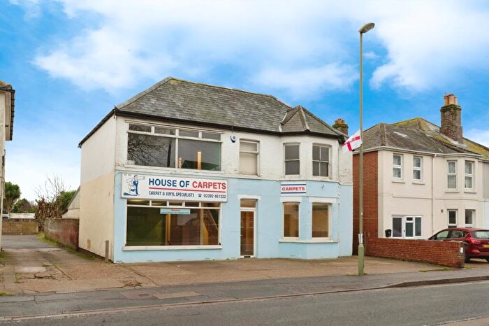 Detached House For Sale In Elm Grove, Hayling Island, Hampshire, PO11